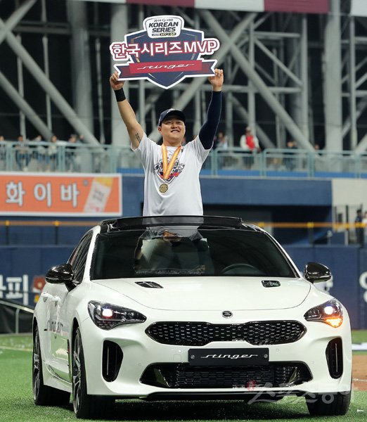 起亚汽车为韩国MVP吴在日提供毒刺。
